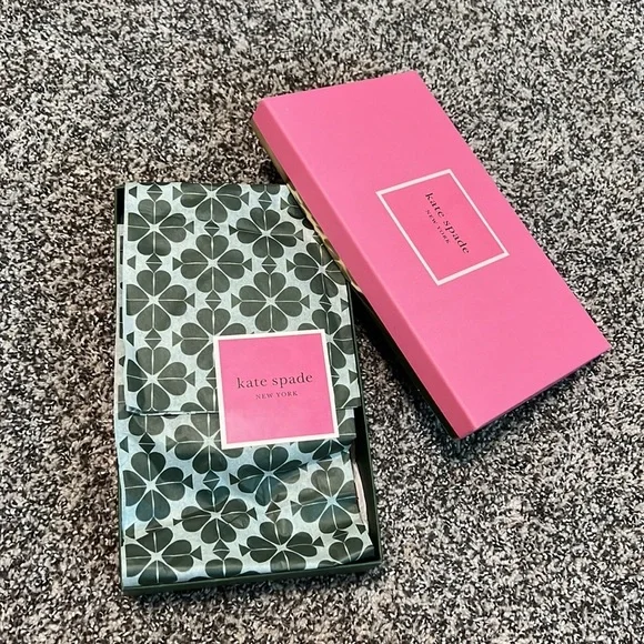 KATE SPADE NEW YORK Spencer Compact Wallet - Picture 6 of 7